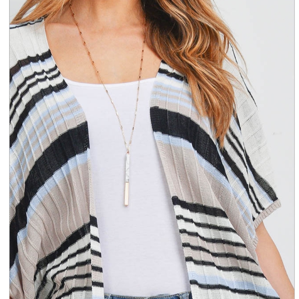 Casual Chic Light Knitted Short Sleeves Kimono - Picture 3 of 5